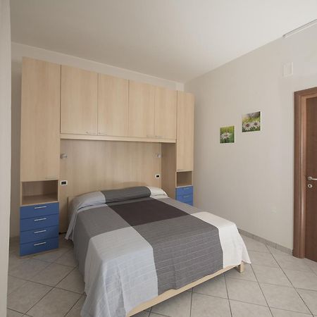 Residence Verbena Rimini Bagian luar foto