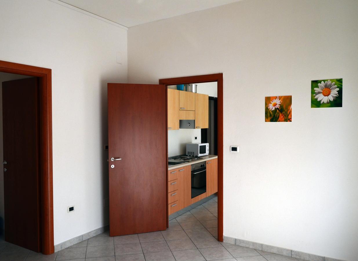 Residence Verbena Rimini Bagian luar foto