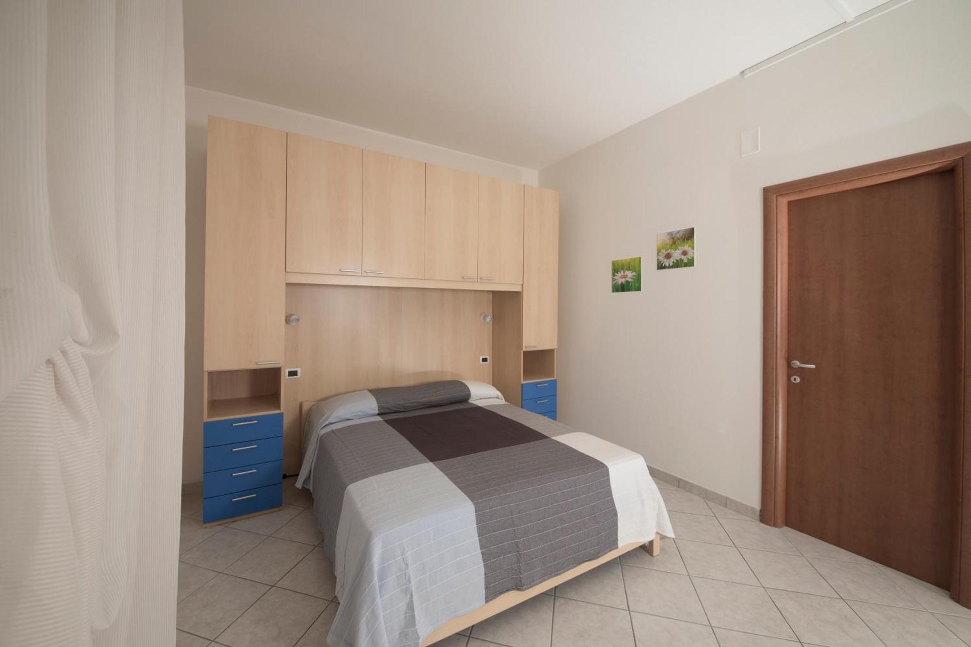 Residence Verbena Rimini Bagian luar foto