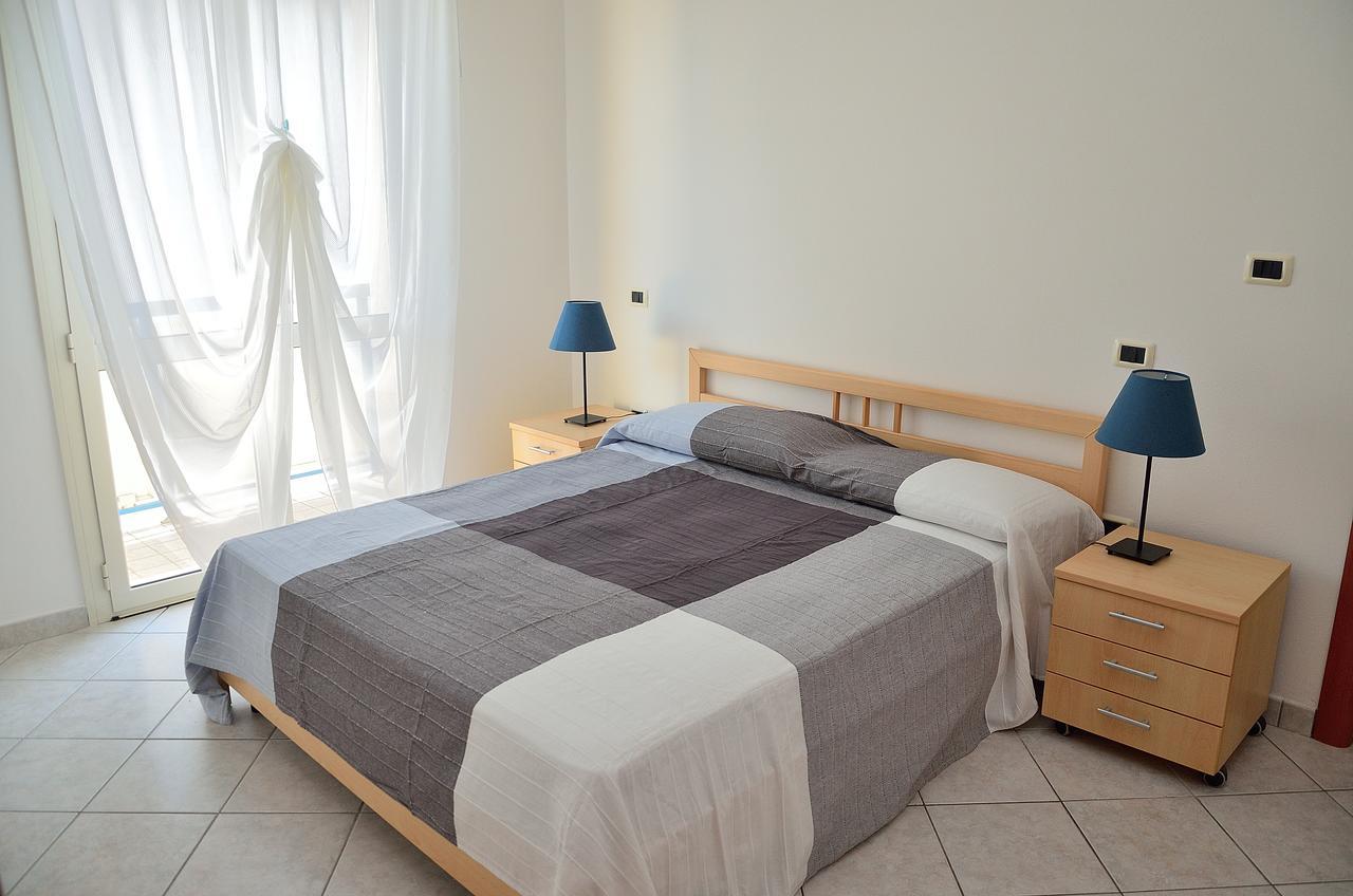 Residence Verbena Rimini Bagian luar foto