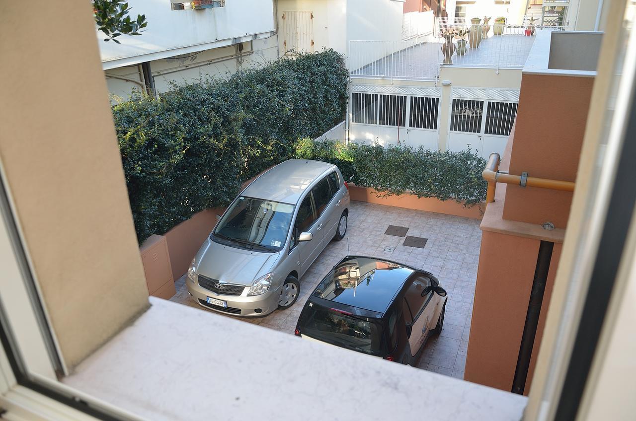 Residence Verbena Rimini Bagian luar foto