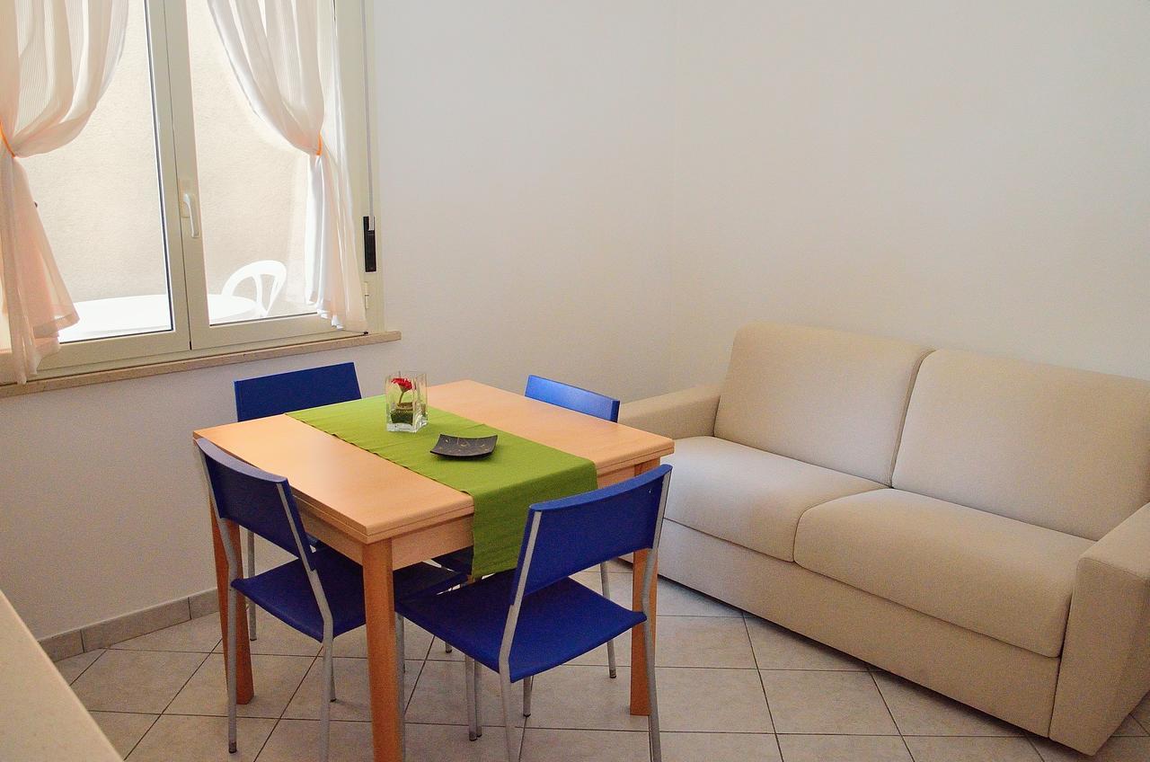 Residence Verbena Rimini Bagian luar foto