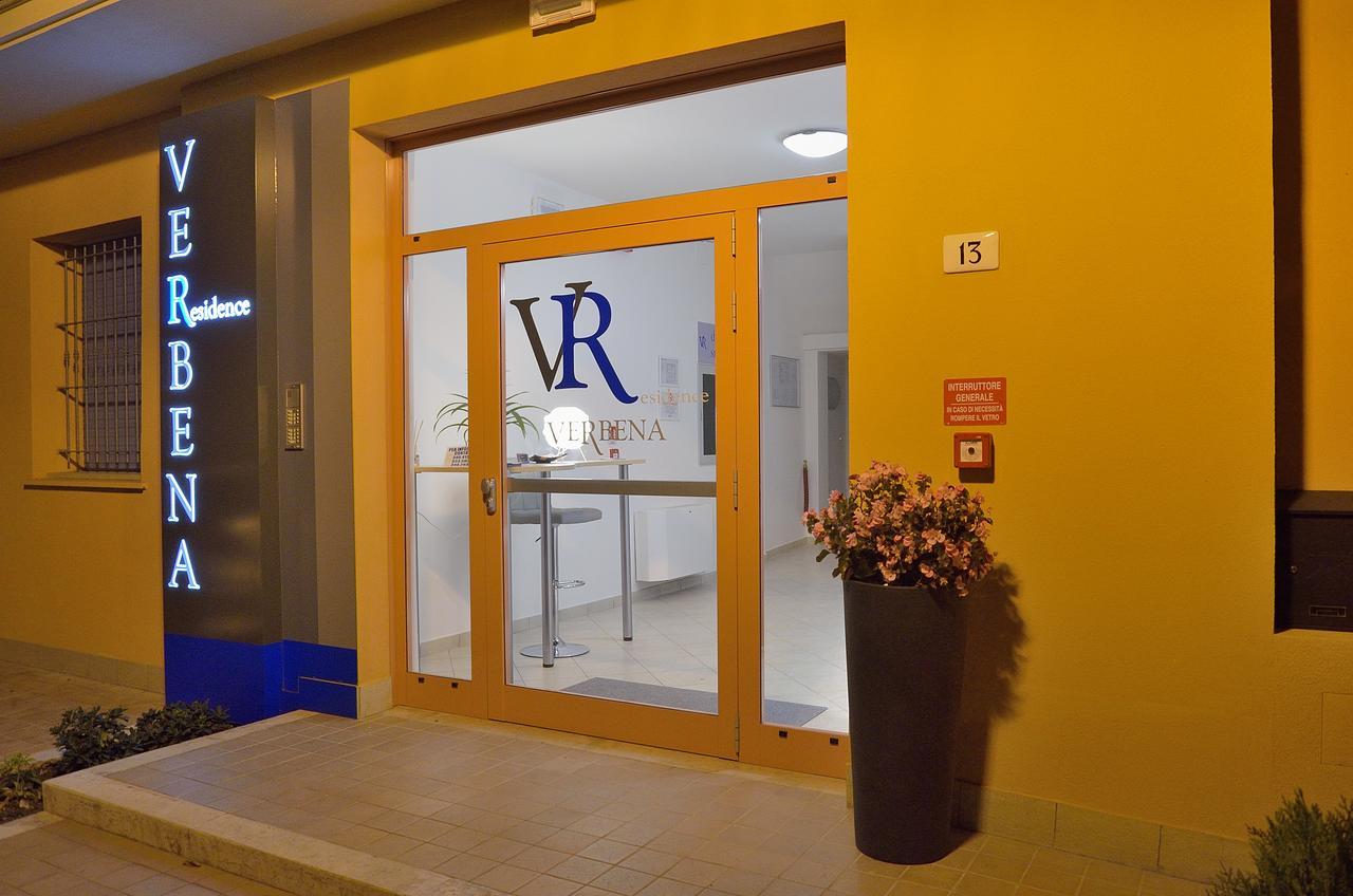 Residence Verbena Rimini Bagian luar foto