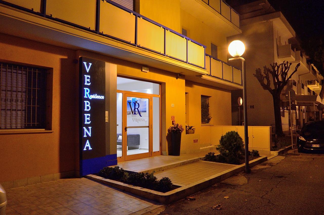 Residence Verbena Rimini Bagian luar foto